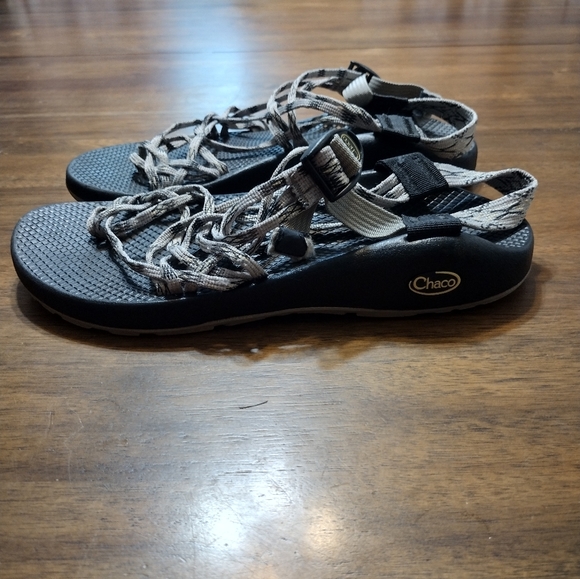 Strappy Summer Chaco shoes - Picture 3 of 5